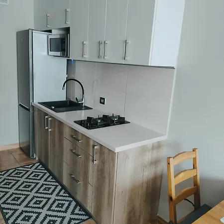 Center Apartment *
